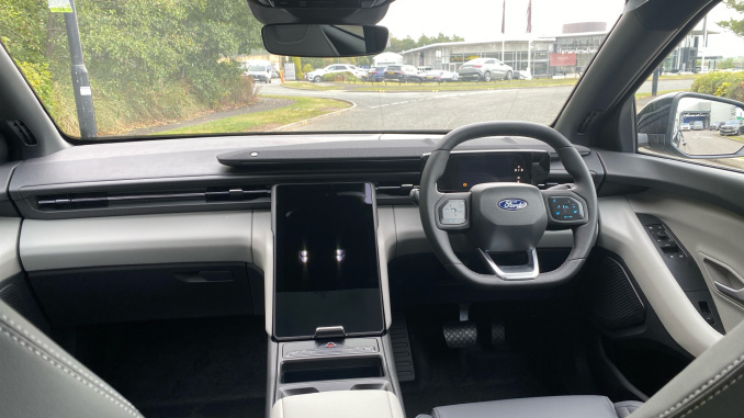 Ford Explorer 210kW Premium 79kWh 5dr Auto Electric Estate - Image 10